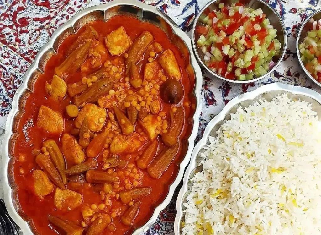 طرز تهیه خورش قیمه با بامیه و گوشت مجلسی و لذیذ با طعم فوق العاده 16 طرز تهیه خورش قیمه با بامیه