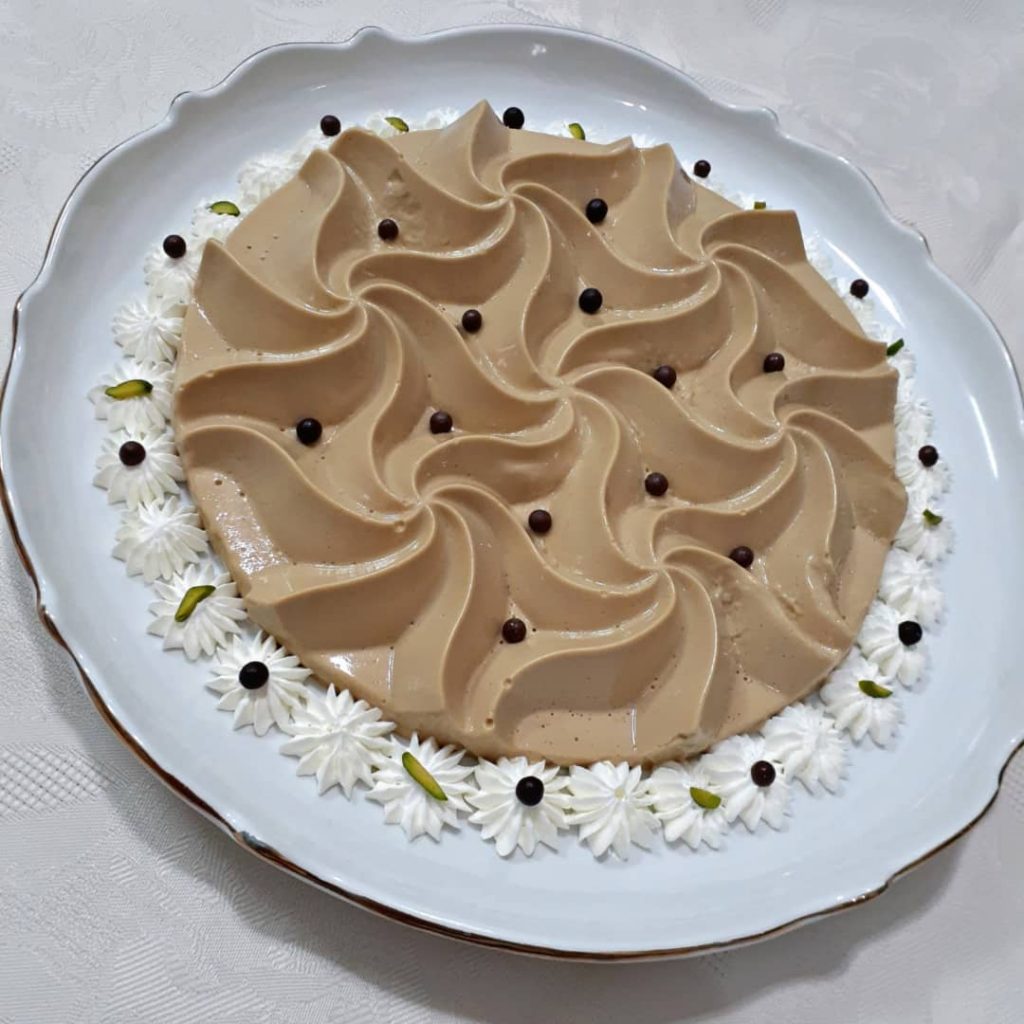طرز تهیه دسر بیسکویتی یخچالی با پتی بور و ژلاتین خوشمزه و قالبی برای مهمانی 22 طرز تهیه دسر بیسکوییتی