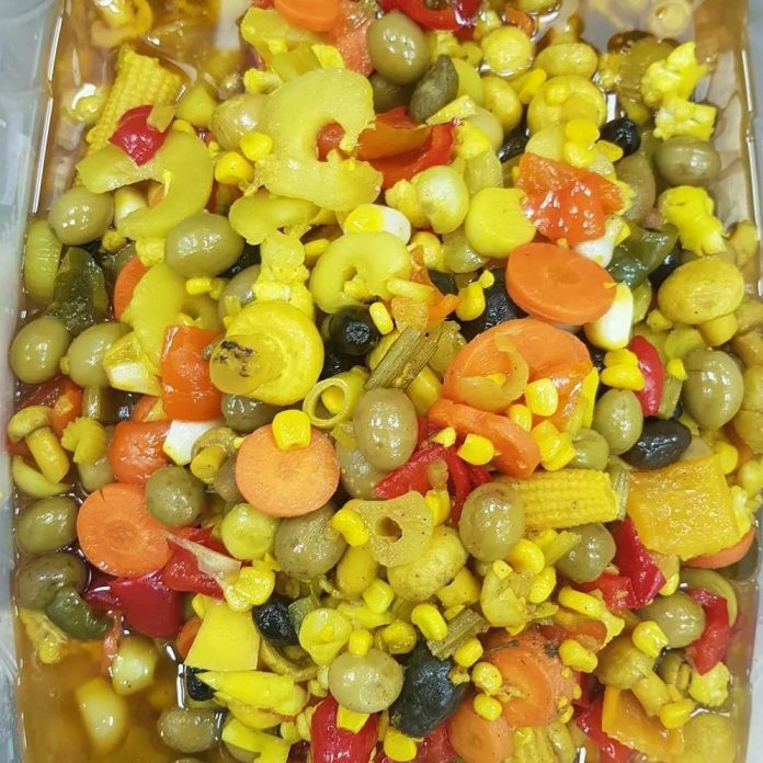 طرز تهیه ترشی اسپانیایی