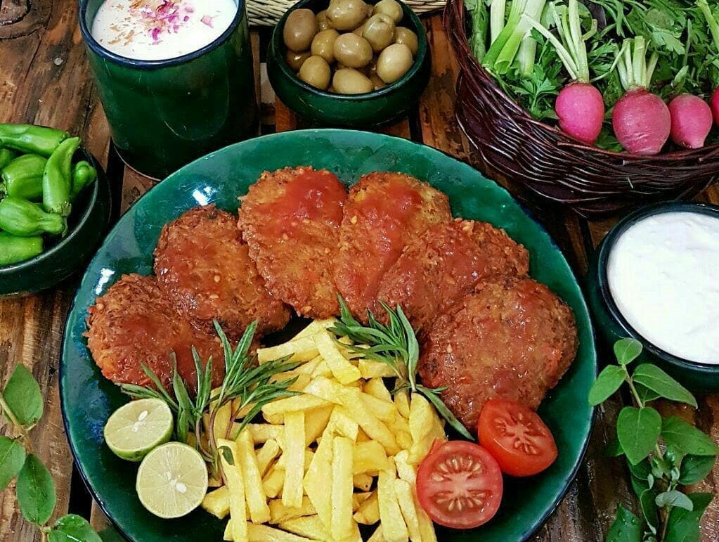 نحوه تهیه شامی ترش شمالی با رب انار و سیب زمینی مرحله به مرحله 4 طرز تهیه شامی ترش شمالی