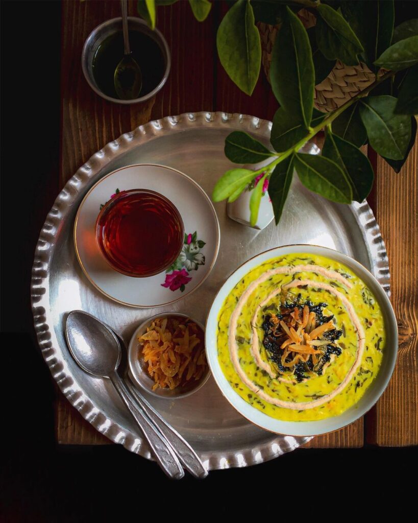 نحوه تهیه آش ماسوا بروجردی با بلغور گندم و اسفناج مقوی و خوش طعم 4 طرز تهیه آش ماسوا
