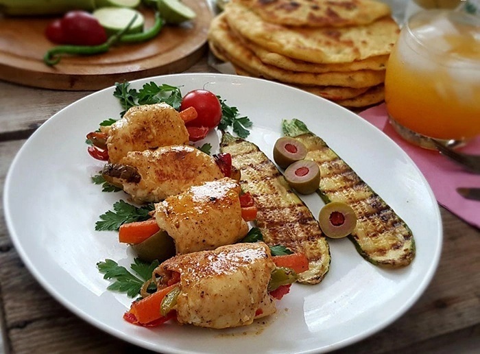 طرز تهیه رول مرغ شکم پر