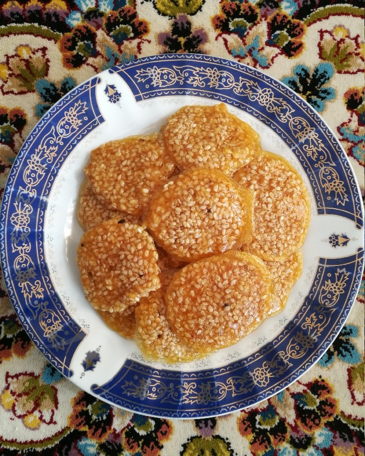 طرز تهیه پولکی کنجدی