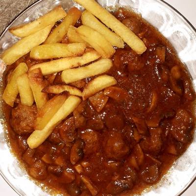 نحوه تهیه خورش قارچ با گوشت چرخ کرده سریع و خوشمزه با برنج_مجله رشد 4 طرز تهیه خورش قارچ با گوشت چرخ کرده