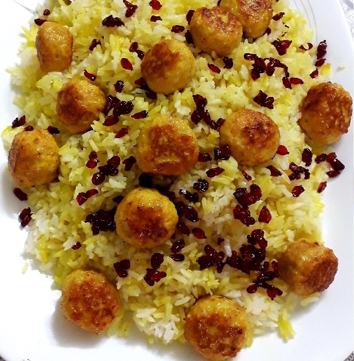نحوه تهیه زرشک پلو با گوشت قلقلی ساده و سریع با دستور ویژه_مجله رشد 2 طرز تهیه زرشک پلو با گوشت قلقلی