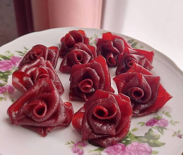 طرز تهیه لواشک آلو قرمز