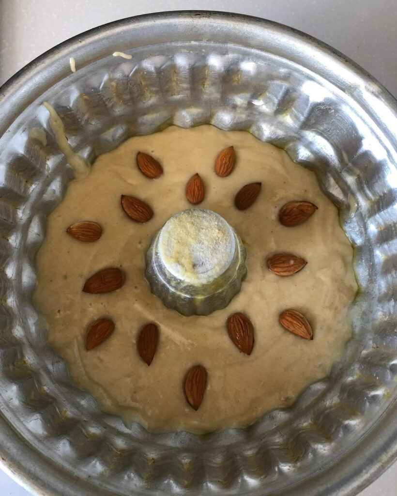طرز تهیه کیک بادام