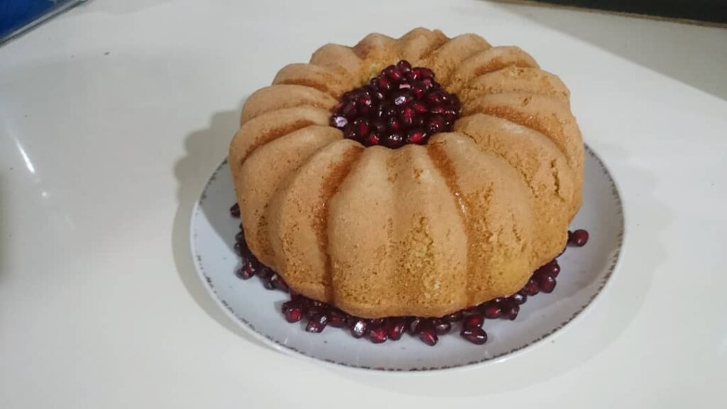 نحوه تهیه کیک با پودر ژله و گاناش شکلاتی با طعمی خاص و بافت نرم_مجله رشد 2 طرز تهیه کیک با پودر ژله