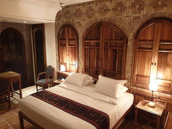 1737927372 113 چرا هتل ارسی تبریز انتخابی مناسب برای گردشگران فرهنگی است؟ مجله