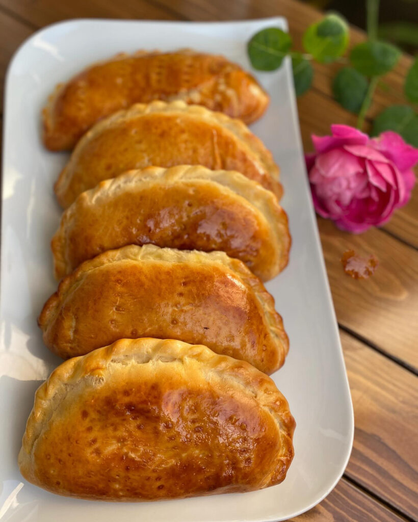 نحوه تهیه نان فطیر مغزدار خانگی (ایشلی فطیر) نرم و خوشمزه_مجله رشد 2 طرز تهیه نان فطیر مغزدار