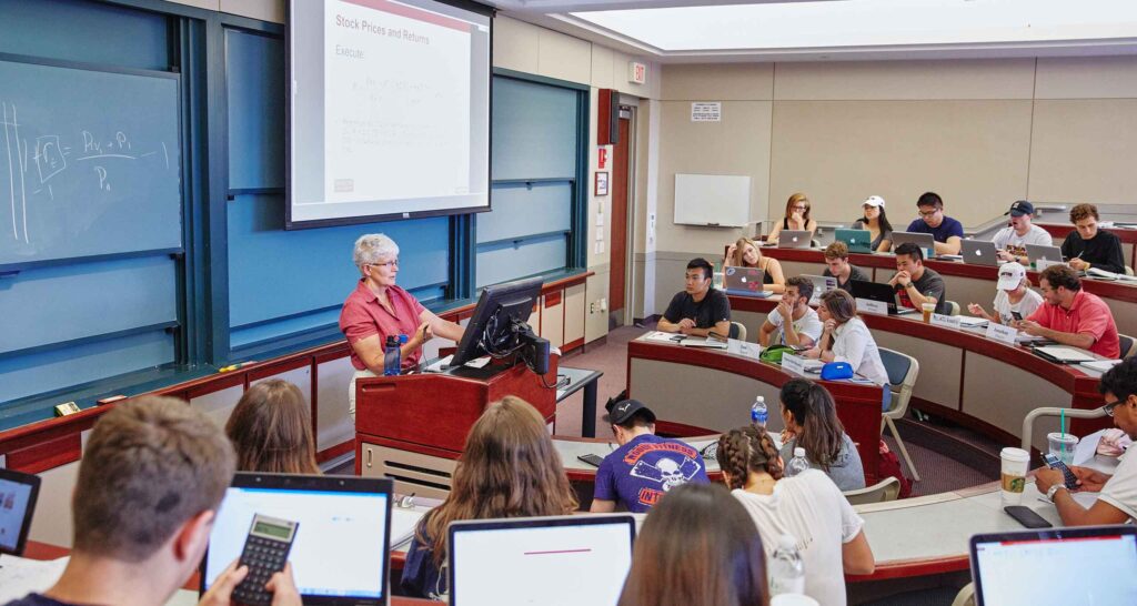 چطور مشاور مالی شویم: مشاور مالی شدن در ۷ گام_مجله رشد 14 1746547361 131 چطور مشاور مالی شویم مشاور مالی شدن در ۷ گام مجله