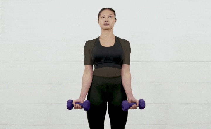 حرکات بدنسازی با دمبل؛ ۲۷ تمرین و انواع حرکات با دمبل_مجله رشد 64 ورزش با دمبل - جلوبازو با دمبل