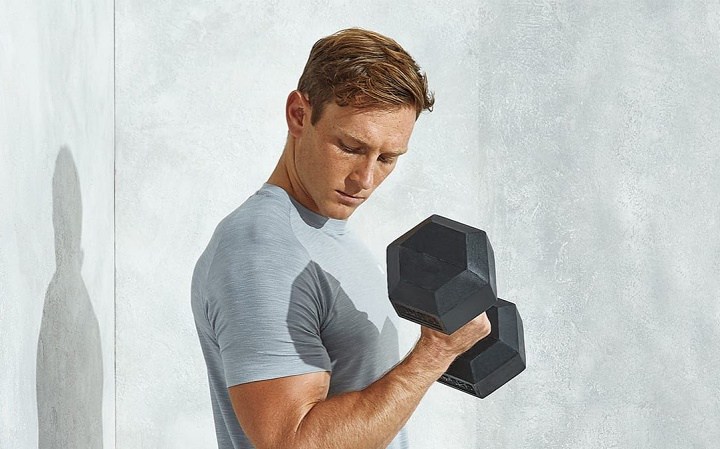 حرکات بدنسازی با دمبل؛ ۲۷ تمرین و انواع حرکات با دمبل_مجله رشد 62 ورزش با دمبل - آیا می توانیم با دمبل عضله بسازیم