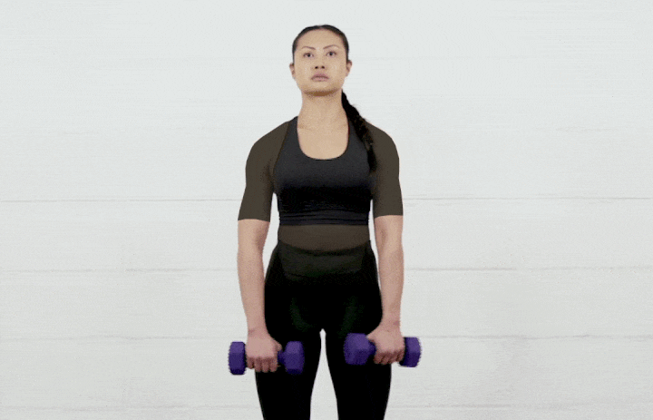 حرکات بدنسازی با دمبل؛ ۲۷ تمرین و انواع حرکات با دمبل_مجله رشد 68 ورزش با دمبل - پارو از جلو