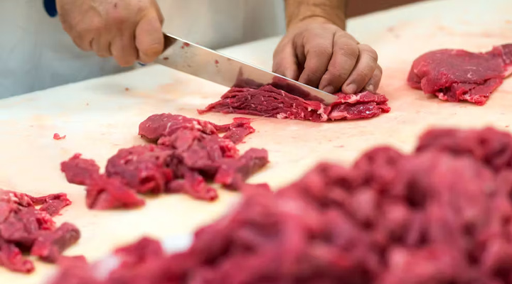 1758796972 872 گوشت تازه و منجمد چه تفاوت‌هایی دارند؟ آیا گوشت تازه