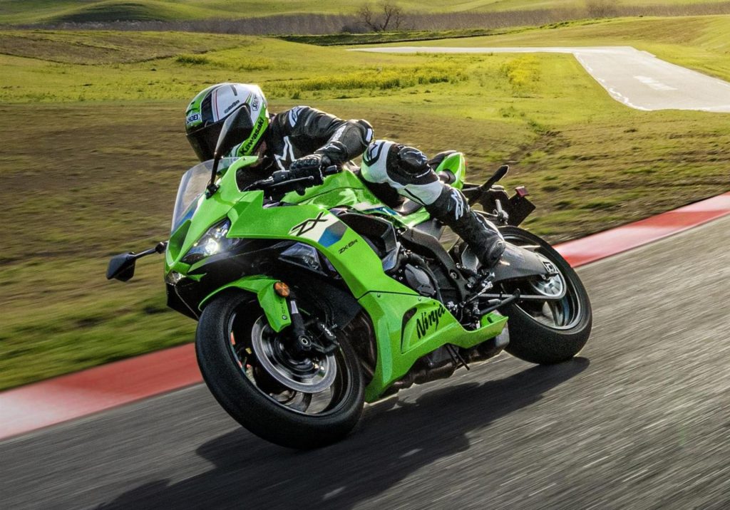 نمای جلو موتورسیکلت کاوازاکی ZX6R